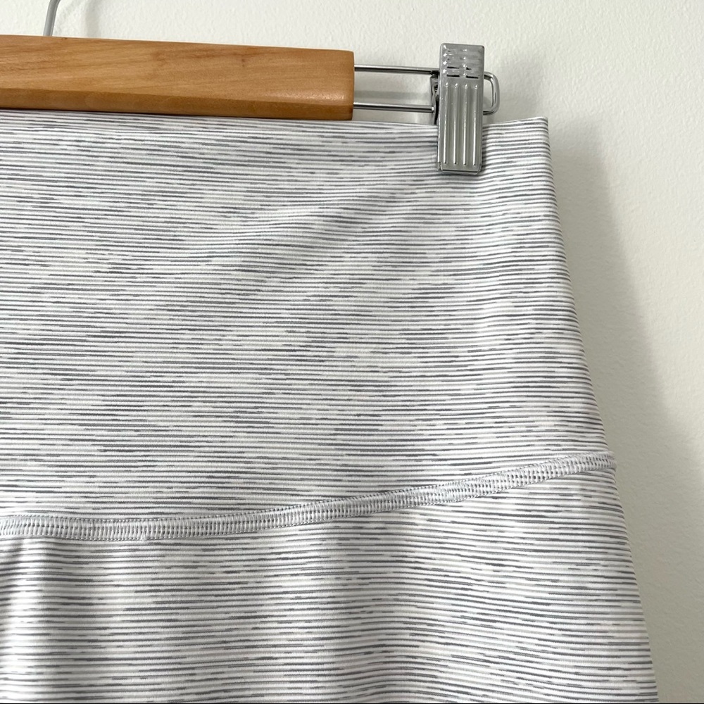 lululemon athletica Gray and White Leggings - Picture 10 of 13